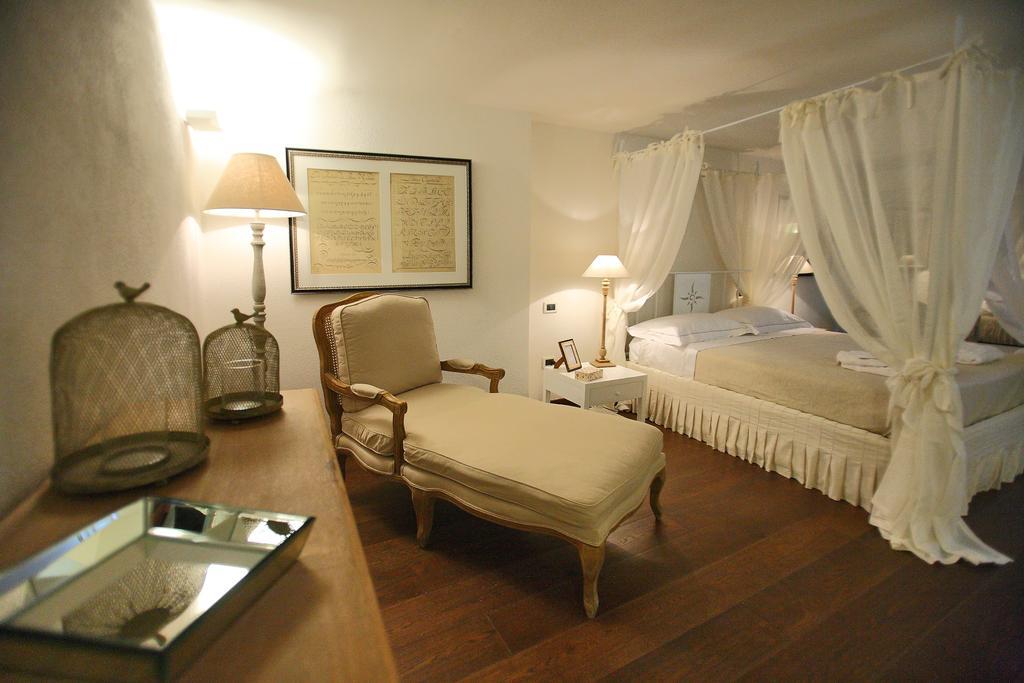 Bed and Breakfast Don Totu - Dimora Storica San Cassiano  Pokój zdjęcie