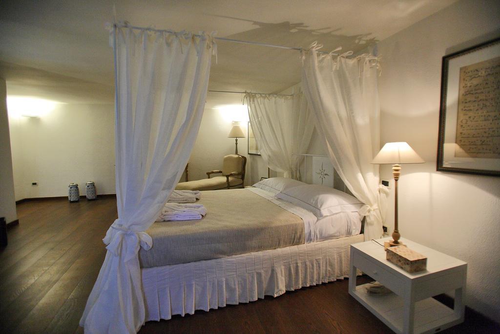 Bed and Breakfast Don Totu - Dimora Storica San Cassiano  Pokój zdjęcie